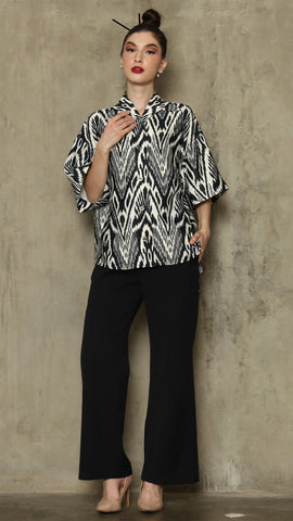 BLACK IKAT OVERSIZED TOP WITH DETAIL STICHED